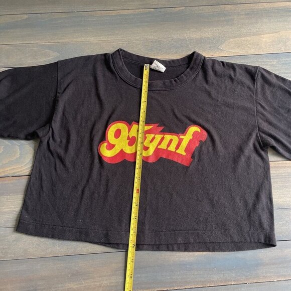 VINTAGE 80s 95ynf Tampa Bay Rock Radio Station Promo Crop Top Shirt Size L (U5) - Picture 4 of 7